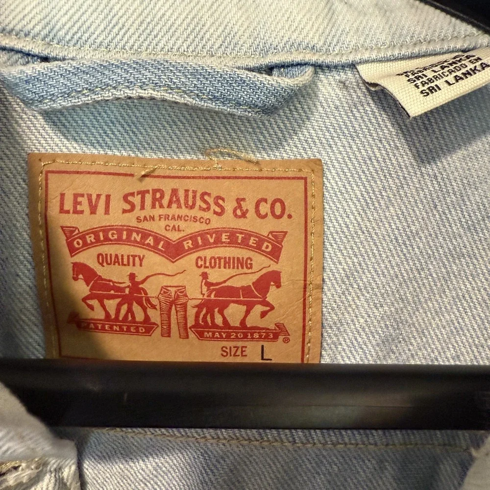 Levi's Jacket Womens Large Trucker Jean Embroidered Floral Sleeve
